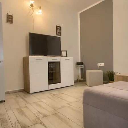 Karla - Private Roof Terrace & Sea View *