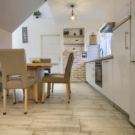 Karla - Private Roof Terrace & Sea View קאלי