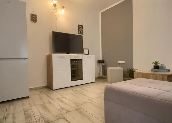 Karla - Private Roof Terrace & Sea View *