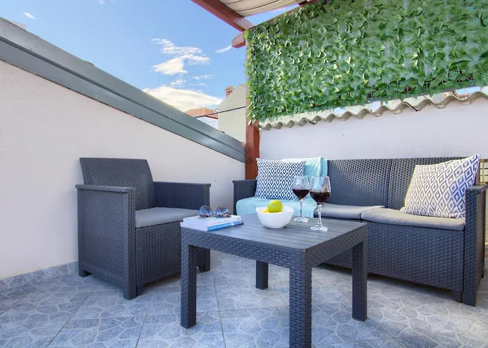 Karla - Private Roof Terrace & Sea View * Kali
